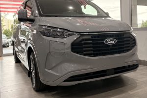 Ford Transit Custom Kombi Titanium 00b