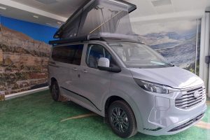 Ford Transit Custom Kombi Titanium 02